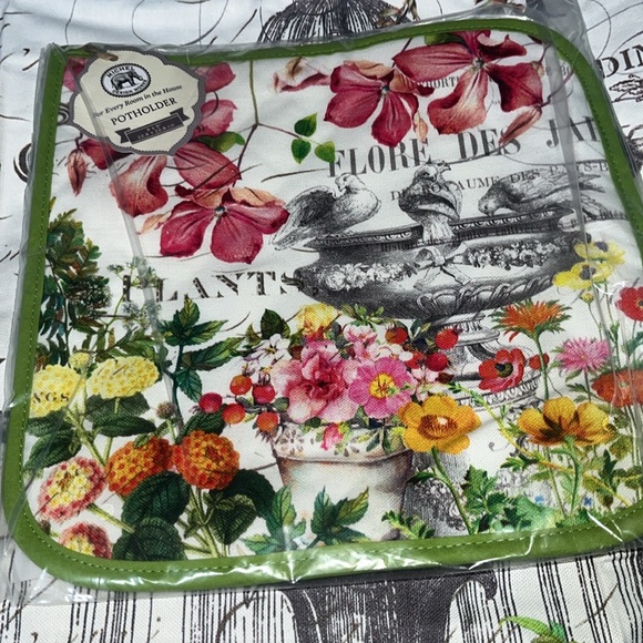 Michele Green and Red APRON - Picture 2 of 6